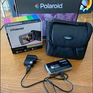 Polaroid HD camera with Vivitar camera bag 8gb MC